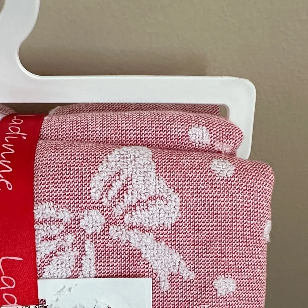 Ladinne Holiday Christmas Tree Shower Curtain Red Bow NEW!